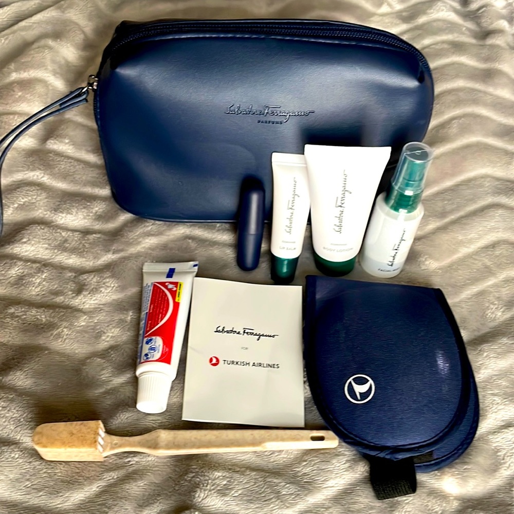 SALVATORE FERRAGAMO TRAVEL BAG W ESSENTIALS NEW